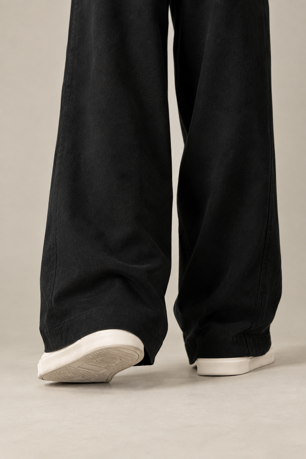 AFROZZ Essential Wide Leg Trouser — Black
